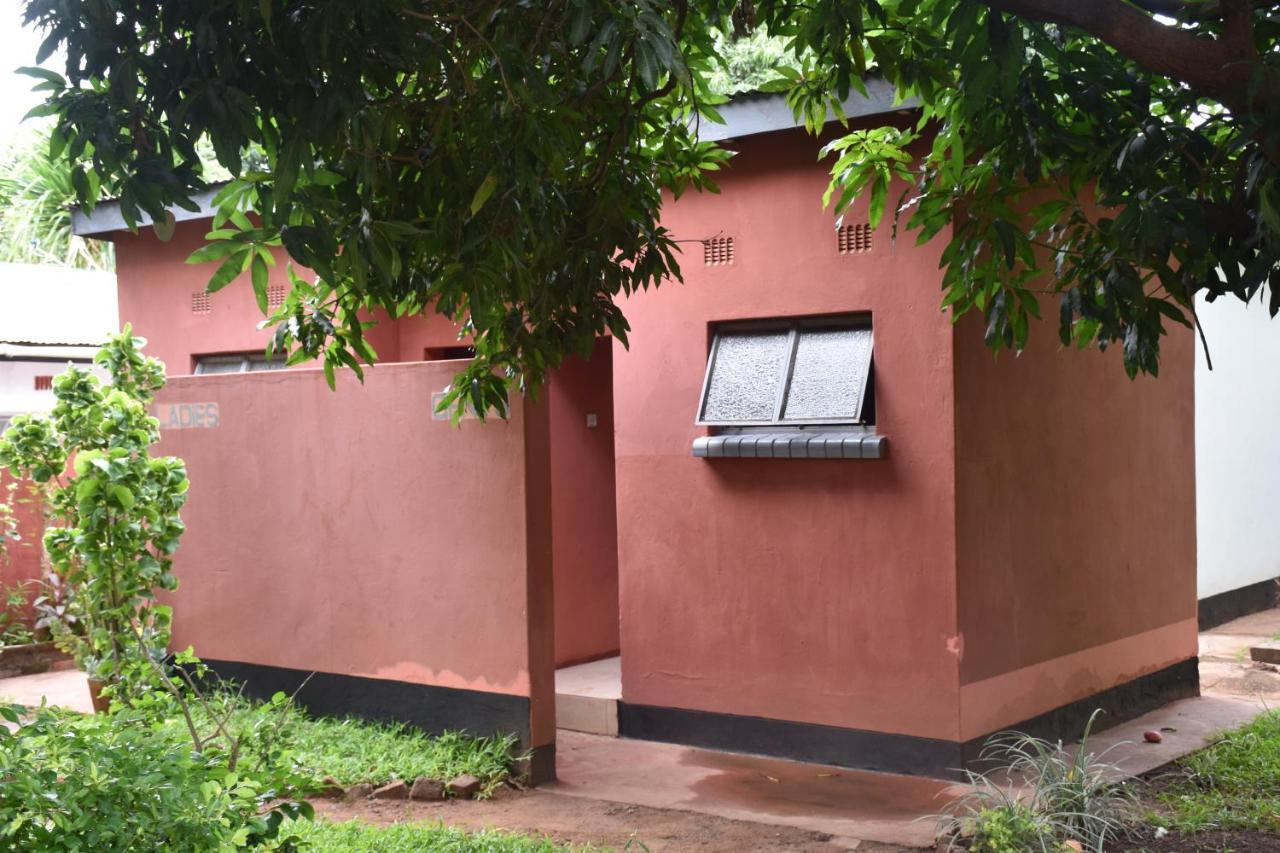Tabonina Guesthouse Livingstone Exterior photo